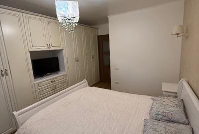 Apartament cu 3 camere decomandat în Casa de Cultură - 3