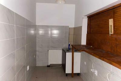 Casă cu 4 camere decomandat în Gorgota - 5