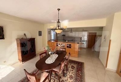 Casă cu 6 camere cu Teren 1170 Mp în Tractorul - 3