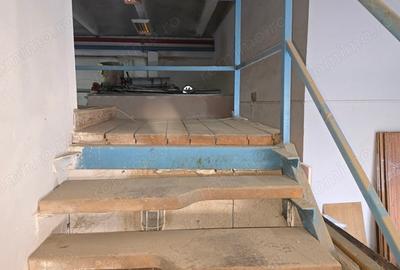 Spațiu comercial, de 130 mp, în Central - 1