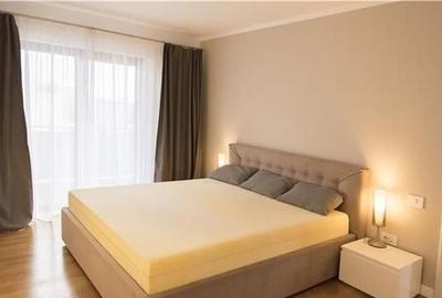 Apartament cu 3 camere decomandat, mobilat în Lipovei