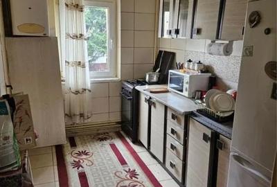 Apartament cu 4 camere decomandat în Grigorescu