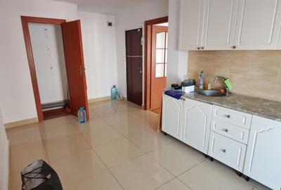 Apartament cu 2 camere decomandat în Poarta 6