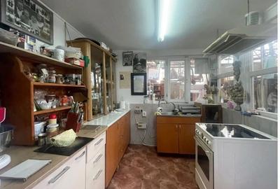 Casă cu 4 camere cu Teren 343 Mp în Central