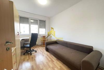 Apartament cu 3 camere semidecomandat, mobilat în Gruia