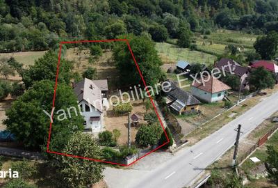 Casă cu 4 camere cu Teren 5146 Mp în Sălătrucu - 4
