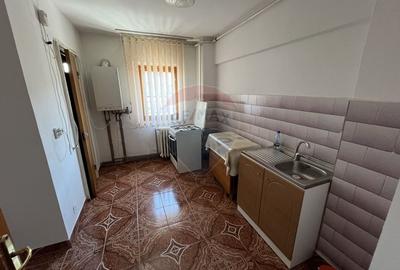 Apartament de vanzare central in Campulung - 11