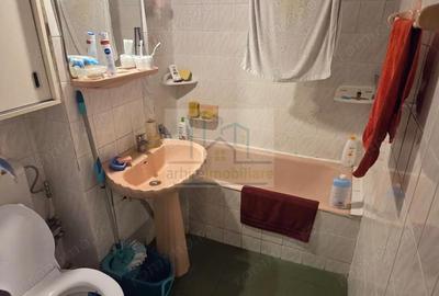 Apartament cu 3 camere decomandat în Olteniței - 4