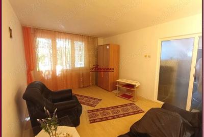 Apartament cu 2 camere decomandat în Rovine