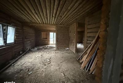 Casă cu 4 camere cu Teren 3937 Mp în Central - 3