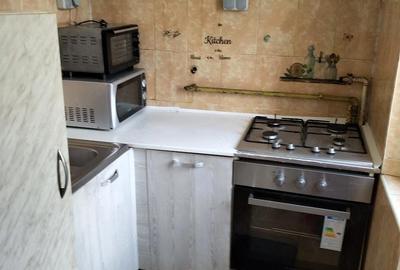 Apartament cu 3 camere semidecomandat în Târgșoru Nou - 6