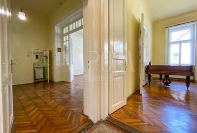 Apartament cu 3 camere în Central - 4