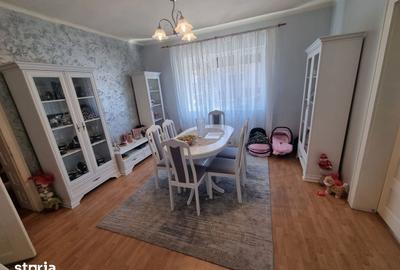 Casă cu 7 camere decomandat cu Teren 767 Mp în Ultracentral - 2