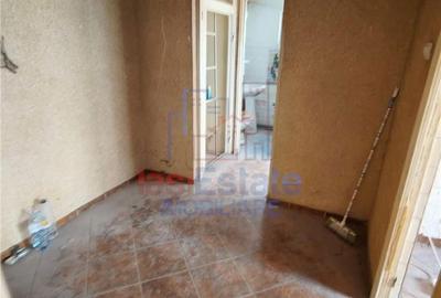 Apartament cu 2 camere decomandat în Nicolina - 4