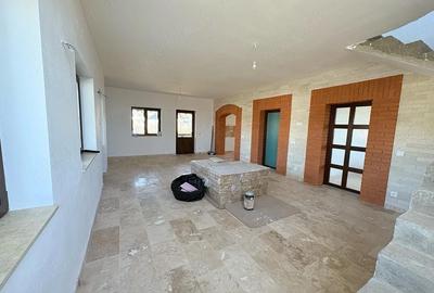 Casă cu Teren 1000 Mp în Central - 3