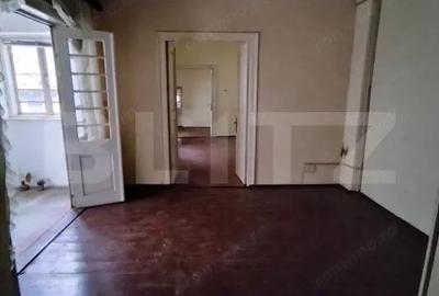 Casa de renovat, 182 mp curte, 100 mp utili, zona Dezrobirii - 1