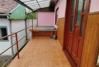 Duplex cu 2 camere cu Canalizare în Central - 6