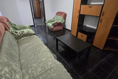 Apartament cu 2 camere semidecomandat, mobilat în Gorjului