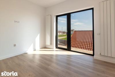 Casă cu 5 camere cu Garaj în Corbu - 17