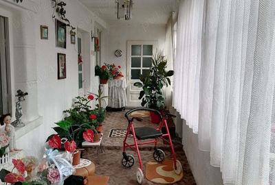 Casă cu 3 camere în Central