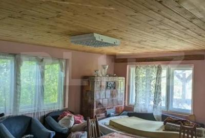 Casă cu 4 camere cu Teren 4873 Mp în Moldovenești - 4