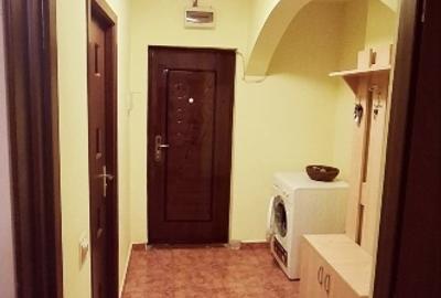 Apartament cu 3 camere semidecomandat în Central - 6