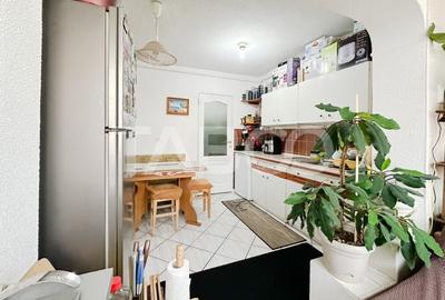 Apartament decomandat cu 3 camere - balcon si pivnita in bloc cu lift - 3