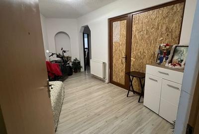 Apartament 3 camere  metrou Iancului  82mp etaj 2 - 8