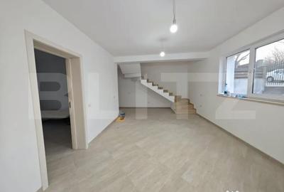 Casă cu 4 camere cu Teren 450 Mp în Central - 1
