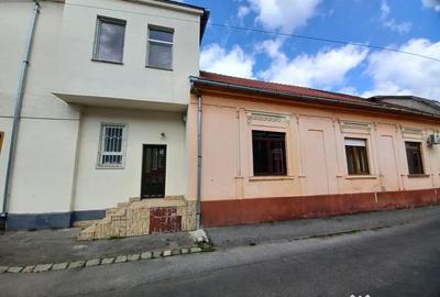 Spațiu comercial, de 40 mp, în Central