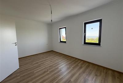 Casă cu 4 camere cu Canalizare în Bârnova - 16