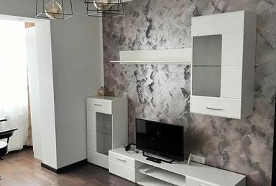Apartament cu 2 camere decomandat, mobilat în Tătărași