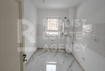 Apartament cu 3 camere în Tractorul - 3
