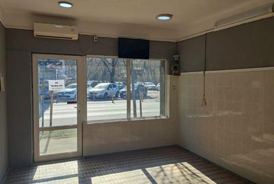 Spațiu comercial, de 30 mp, în Uverturii - 3
