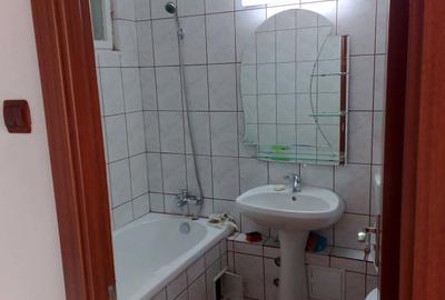 Apartament cu 2 camere semidecomandat în Pajura