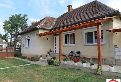 Casă cu 2 camere în Micula - 16