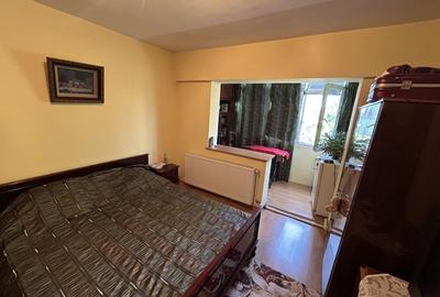 Apartament cu 3 camere decomandat în Dacia - 2