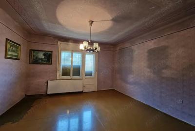 Apartament cu 3 camere decomandat în Traian - 8