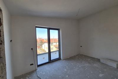 Casă individuală cu 4 camere cu Canalizare în Tunari - 11