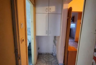 Apartament cu 3 camere decomandat în Micro 17 - 2