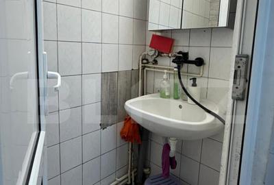 Apartament cu 2 camere semidecomandat, mobilat în Florilor - 2