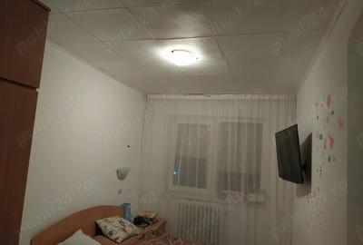 Vand apartament 3 camere semidecomandat Cugir, Str. Rozelor nr. 6, Sc. B, Et. 4 - 5