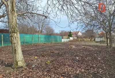 Teren de 1437 mp, în Ronaț