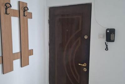 Apartament cu 2 camere semidecomandat în Brazda lui Novac