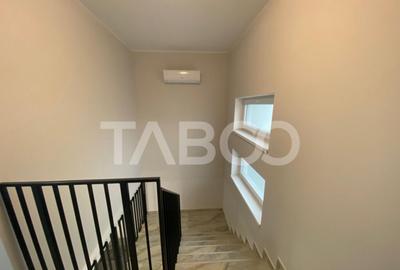 Casa tip duplex complet utilata si mobilata cu loc de parcar - 14