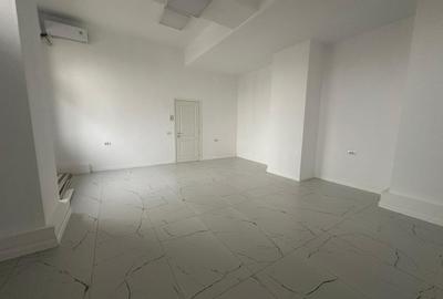 Spatiu comercial, 36 mp, cartier Centru, zona Teatrul Marin Sorescu - 2