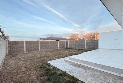 Casă cu Teren 320 Mp în Giarmata - 2