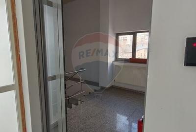 Birou, de 450 mp, în Central - 5