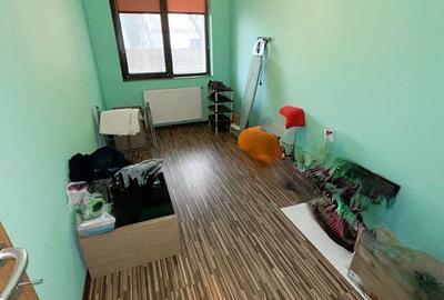 Apartament cu 3 camere în Central - 13