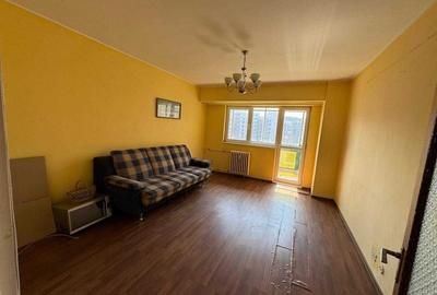Apartament cu 3 camere decomandat în Lujerului